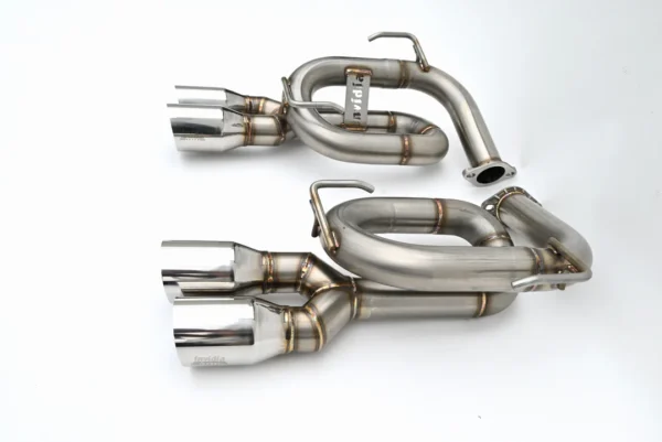 Invidia 22-Up Subaru WRX Axle Back Twin Loop 3.5" Single Layer S.S. Tip Exhaust - Image 3