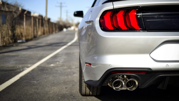 Corsa Performance 3.0" Catback Exhaust Dual Rear Exit w/Twin 4.0" Black PVD Pro-Series Tips Ford Mustang GT Fastback - w/ Valves 2018-2022 - Image 4